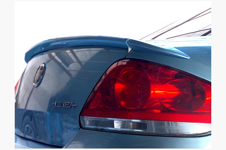 Fiat Linea 2006–2018 3-dielny spojler (na lakovanie) Image