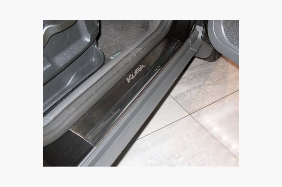 Ford Kuga 2008–2013 Nerezové prahové lišty Nataniko (4 ks) Štandard – lepiaca páska Lohmann, 0,5 mm Image