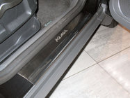 Ford Kuga 2008–2013 Nerezové prahové lišty Nataniko (4 ks) Štandard – lepiaca páska Lohmann, 0,5 mm fotografia 1