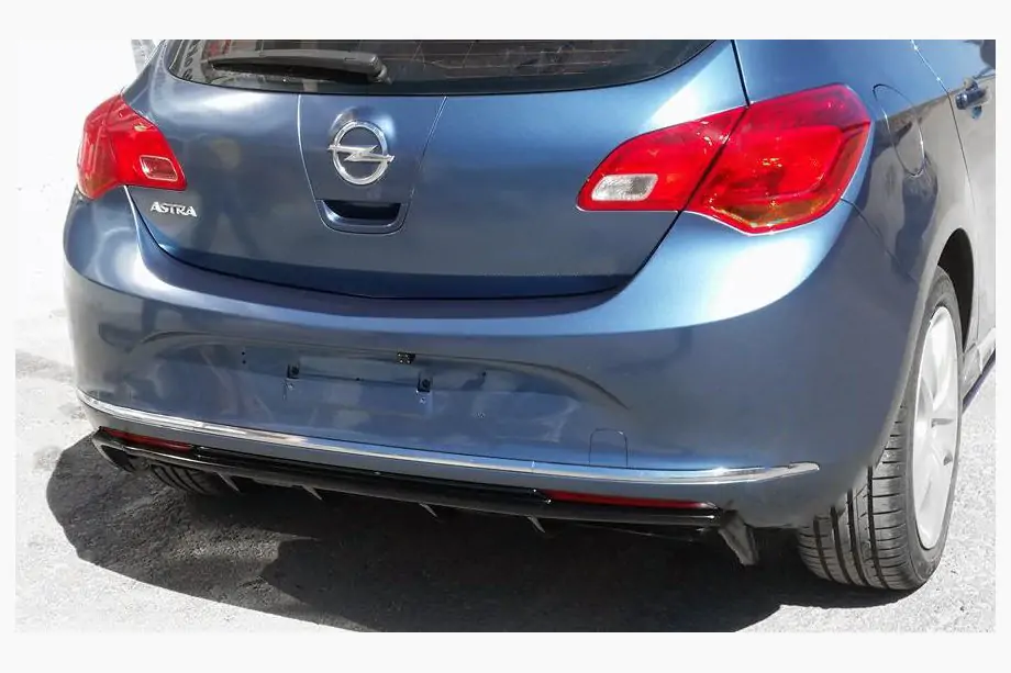 Opel Astra J 2009–2015 Kryt zadného difúzora (na lakovanie) Image