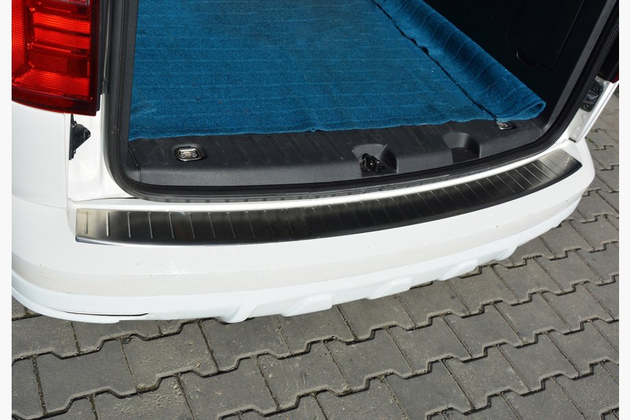Volkswagen Caddy 2015–2020 Nerezové lišty na zadný nárazník OmsaLine Image