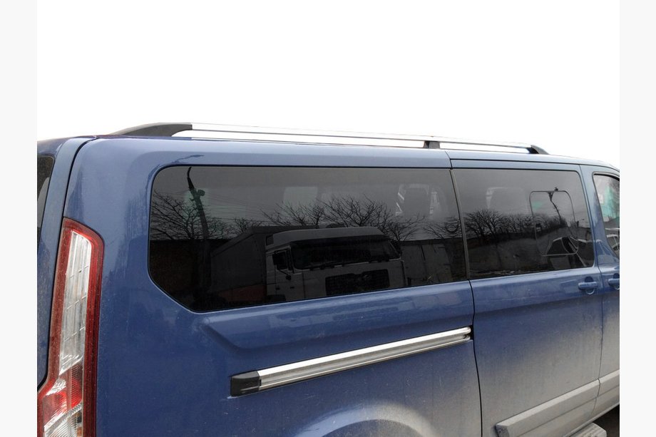 Ford Custom 2013–2022 VÝPREDAJ!!! Strešné lyžiny sivá metalíza Krátky rázvor Image