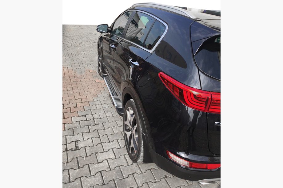 Kia Sportage 2015–2021 Bočné nášľapy Pyramid (2 ks, hliník) Image