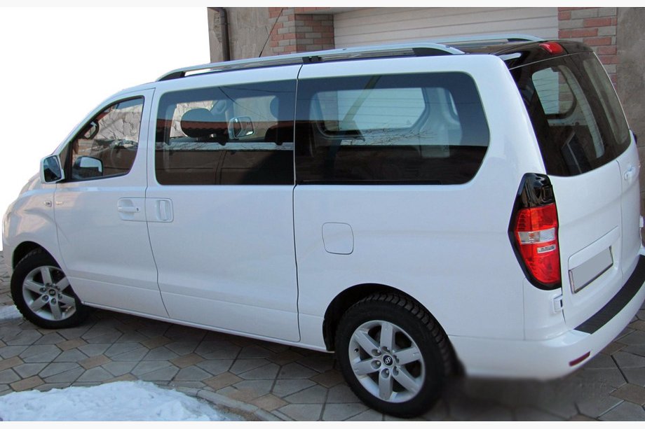Hyundai H300, H1, Starex 2008–2020 Strešné lyžiny Skyport Image