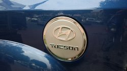 Hyundai Tucson JM 2004– Nerezový kryt dvierok palivovej nádrže fotografia 6