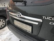 Hyundai Tucson JM 2004– Plastová lišta nad ŠPZ fotografia 2