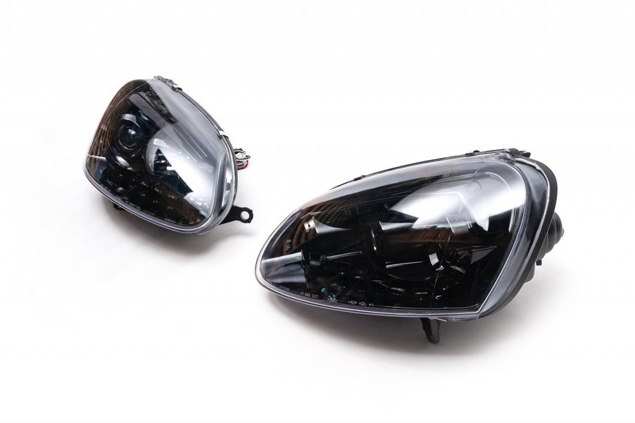 Volkswagen Golf 5 2003–2009 Predné svetlomety s LED svetlami Black (2 ks) Image