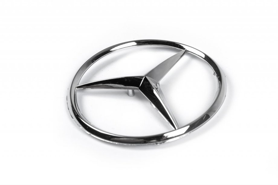Mercedes E-сlass W211 2002–2009 Zadný emblém Image