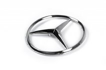 Mercedes E-сlass W211 2002–2009 Zadný emblém fotografia 1