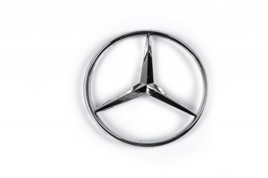 Mercedes E-class W210 1995–2002 Zadný emblém (logo Mercedes) Image