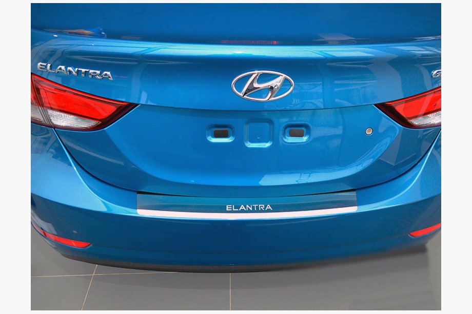 Hyundai Elantra (MD/UD) 2011–2015 Nerezová lišta na zadný nárazník s ohybom Nataniko (2014-2015) Image