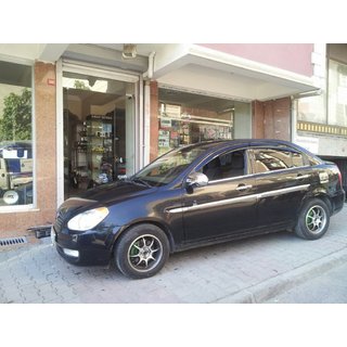 Nerezové dverné lišty (4 ks) Hyundai Accent 2006–2010 fotografia 3