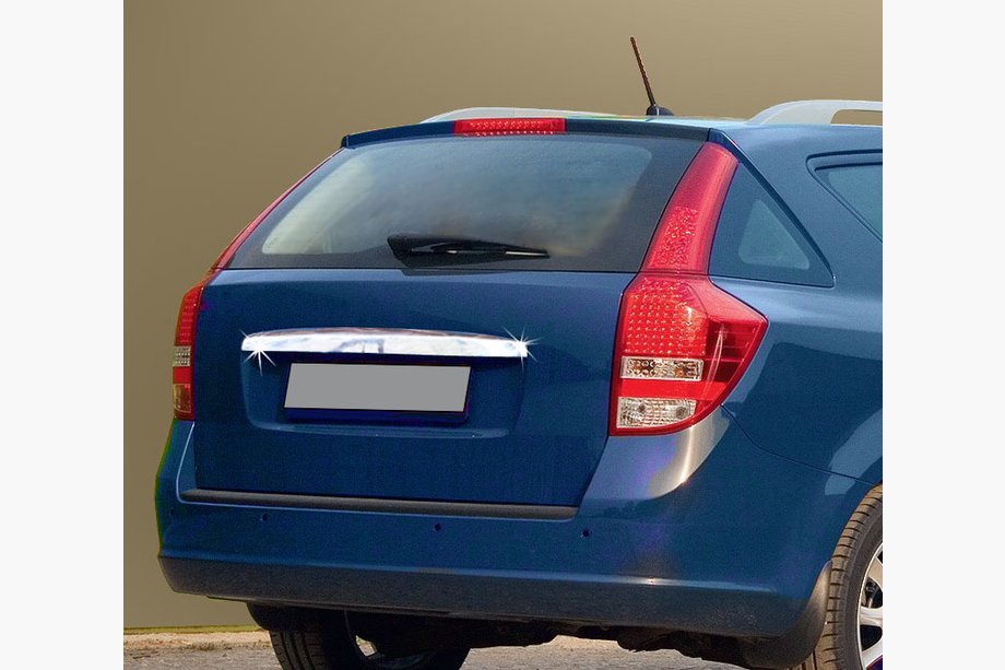Kia Ceed 2007–2012 Lišta nad ŠPZ (SW, nerez) Image