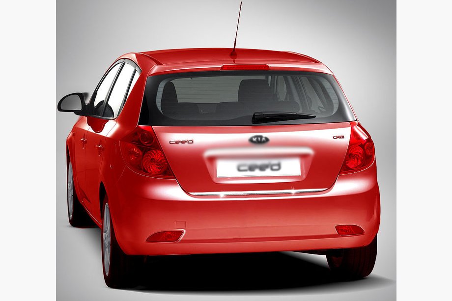 Kia Ceed 2007–2012 Nerezová lišta hrany kufra (HB) Image
