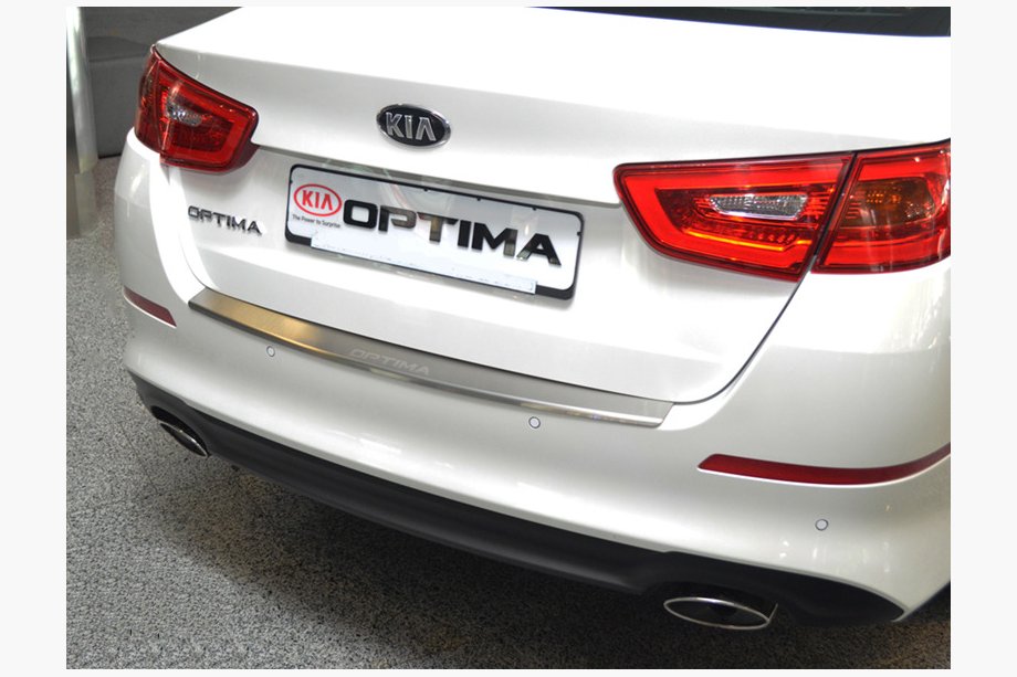 Kia Optima 2010–2016 Nerezová lišta na zadný nárazník s ohybom Nataniko (2014-2016) Image