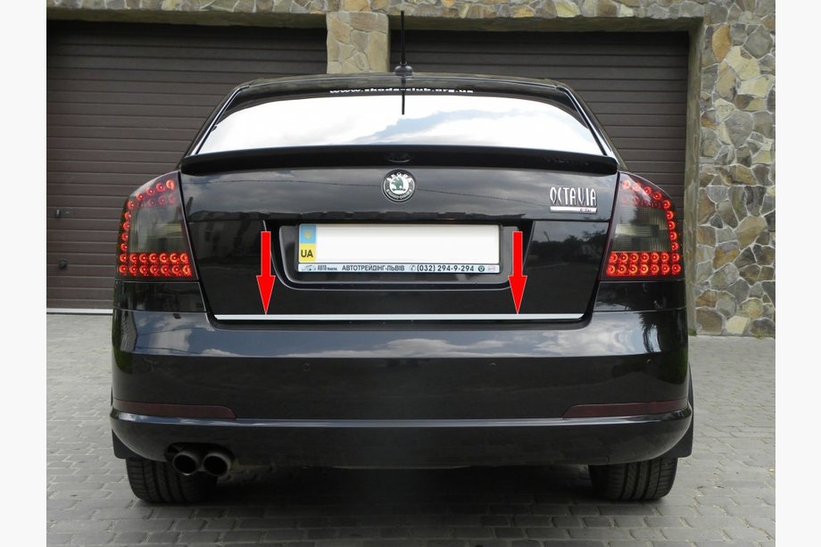 Skoda Octavia II A5 2006–2010 Nerezová lišta hrany kufra Image