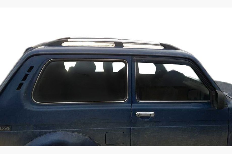 Lada Niva a Urban 1977– Chrómové strešné lyžiny Image