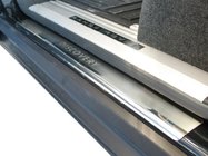 Land Rover Discovery III 2004–2009 Natanika Premium kryty prahov (4 ks, nerez) fotografia 1