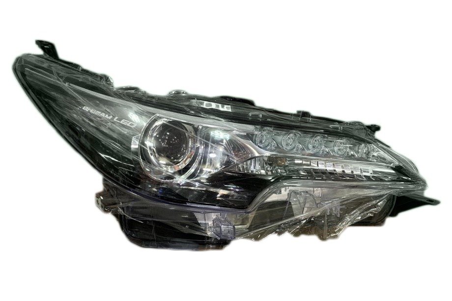 Toyota Fortuner 2015– Predné svetlomety (2 ks) Image