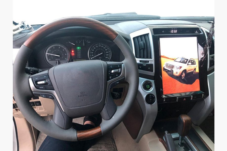 Toyota Land Cruiser 200 2007–2021 Multimediálna autorádio jednotka GXR 2008-2015 (Tesla dizajn, 12") Image