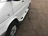 Mercedes Sprinter W901/902/903/904/905 1995–2006 Bočné nášľapy Bosphorus OLD Grey (2 ks, hliník) Iba stredný rázvor fotografia 1