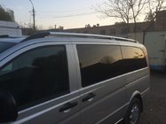 Mercedes Viano 2004–2014 Chrómové strešné lyžiny CAN, originálny dizajn (kovové nohy) Stredný rázvor (Long) fotografia 3
