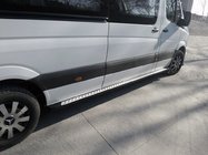 Mercedes Sprinter W907/W910 2018– Bočné nášľapy DOT-Line (2 ks, hliník) fotografia 1