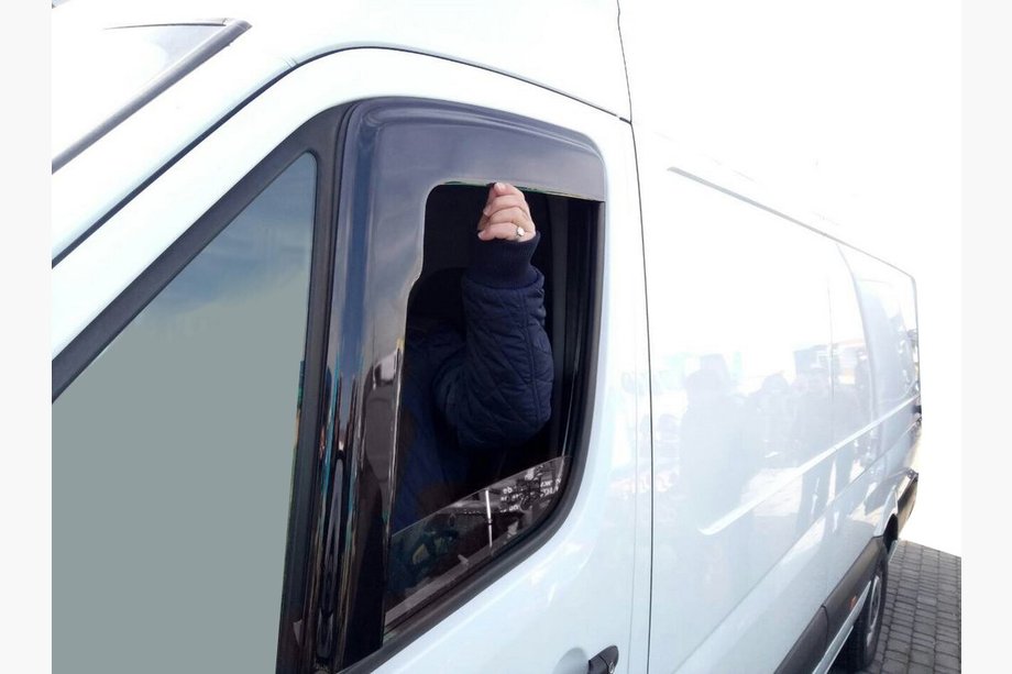 Volkswagen Crafter 2006–2016 VÝPREDAJ!!! Deflektory okien (2 ks, DDU-HIC) Image