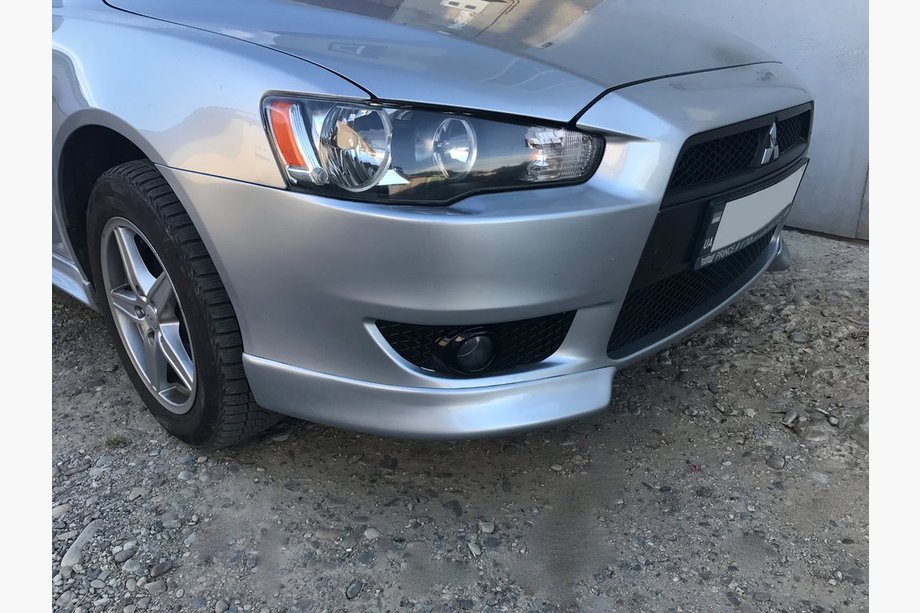 Mitsubishi Lancer X 2008– Predné canardy (2 ks, na lakovanie) Image