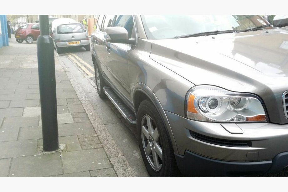 Volvo XC90 2002–2014 Bočné nášľapy RedLine V1 (2 ks, hliník) Image