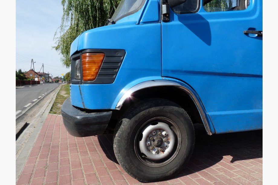 Mercedes T2 (507-814) 1967–1996 Nerezové lemy blatníkov (4 ks) Image