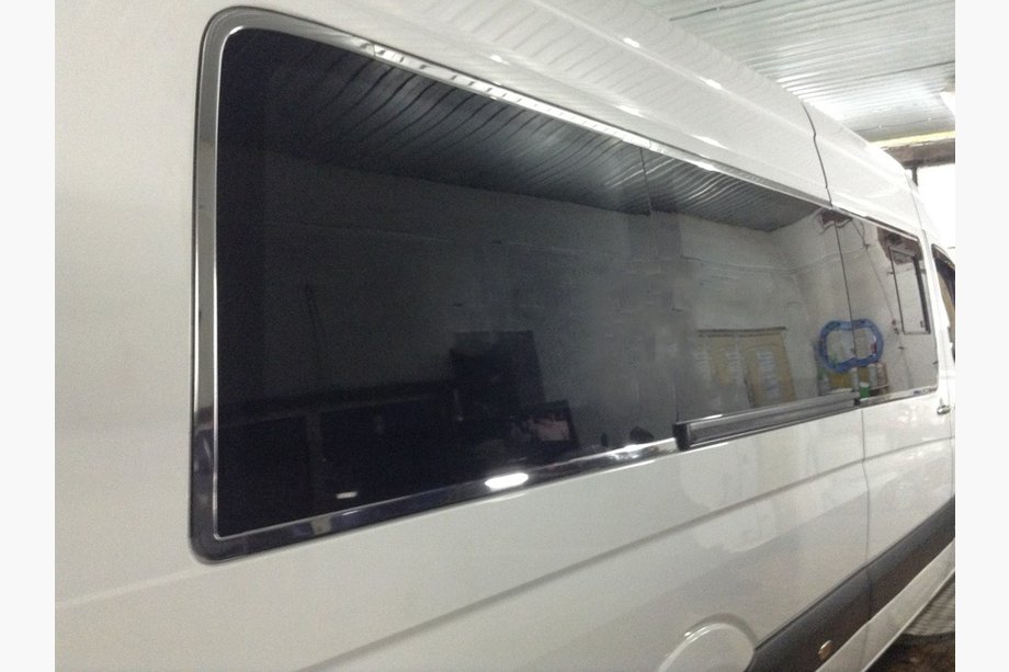 Mercedes Sprinter W906 2006–2018 Kompletné rámiky okien Long / ExraLong (nerez) Image