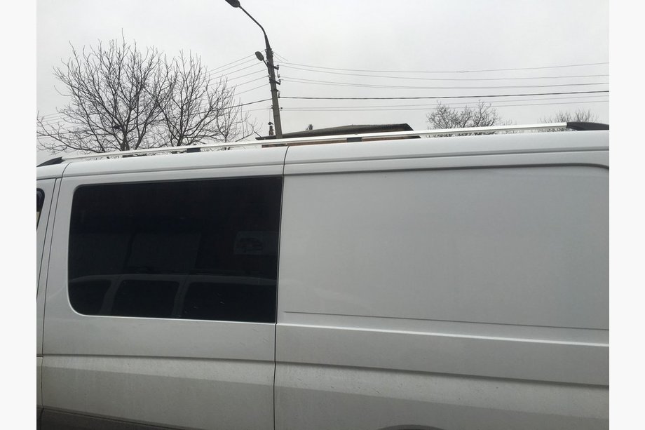 Mercedes Sprinter W906 2006–2018 Strešné lyžiny DD 265 cm, matná čierna, liatinová pätka Fotografia 2