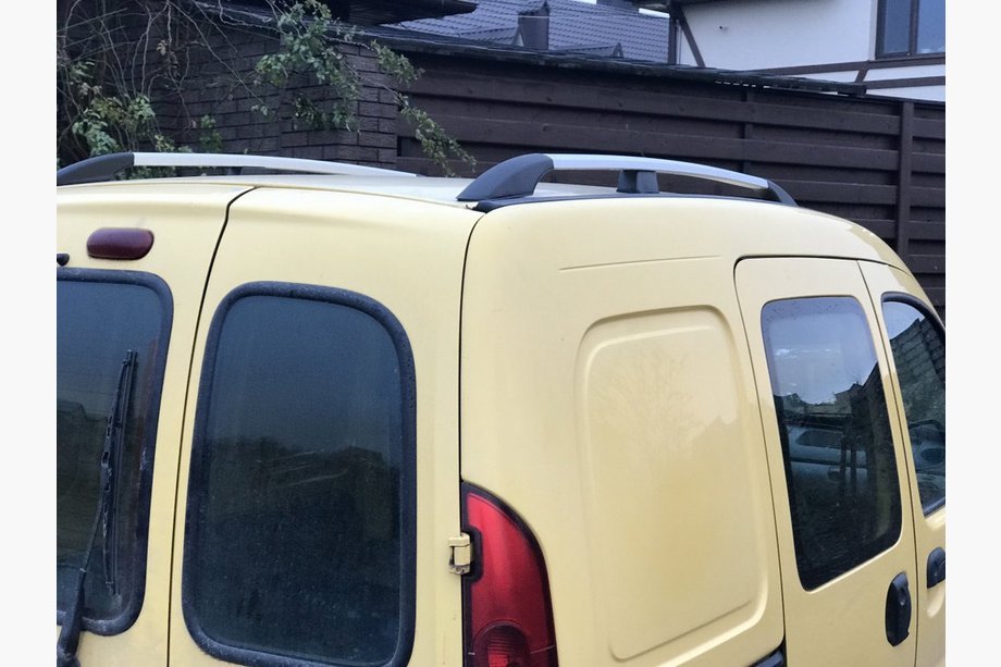 Renault Kangoo 1998–2008 Chrómové strešné lyžiny Štandardná základňa, plastové pätky Image