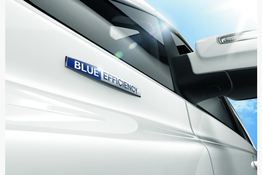 Mercedes GLA X156 2014–2019 Nápis "Blue Efficiency" Image