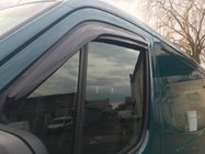 Mercedes Sprinter W906 2006–2018 Lepiace okenné deflektory (2 ks, Aomis) fotografia 2