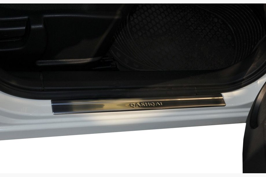 Nissan Qashqai 2010–2014 Nerezové kryty prahov Omsa (4 ks) Image