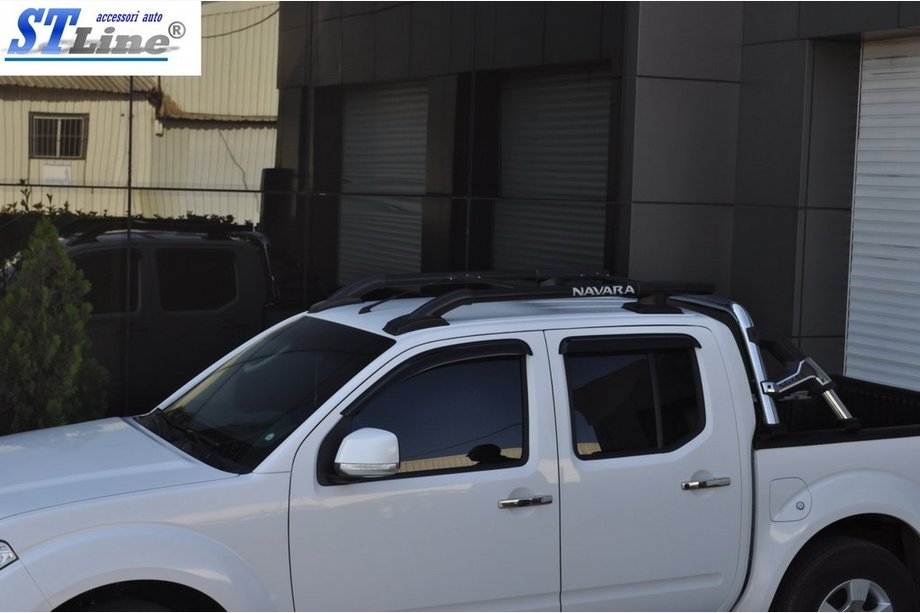 Nissan Navara/NP300 2016– Originálne strešné lyžiny (s priečnikom) Sivé Fotografia 6