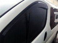 Nissan Primastar 2002–2014 Okenné deflektory (2 ks, DDU) fotografia 1