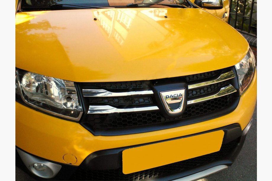 Dacia Sandero 2013–2020 Nerezové kryty masky, variant 2 (4 ks) Image