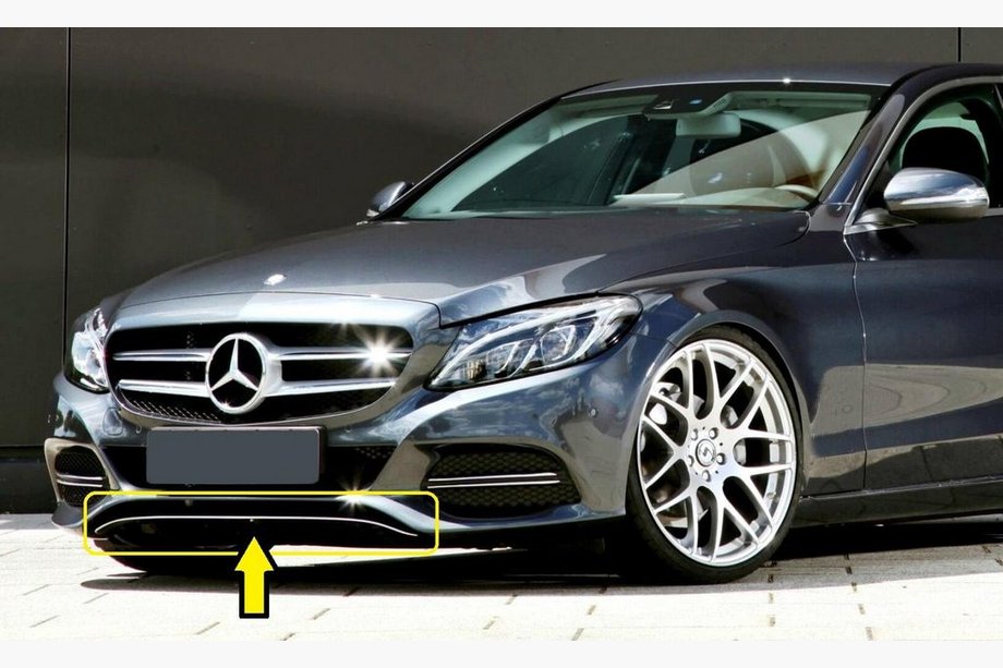 Mercedes C-class W205 2014–2021 Nerezová lišta na nárazník Image