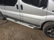Renault Trafic 2001–2015 Bočné nášľapy Bosphorus OLD Grey (2 ks, hliník) fotografia 2