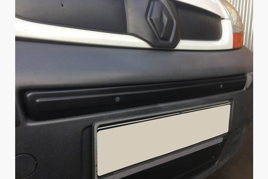 Opel Vivaro 2001–2015 Stredná zimná clona (nad ŠPZ) Matná, 2001-2007 Image