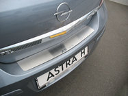 Opel Astra H 2004–2013 Nerezová lišta na zadný nárazník Nataniko fotografia 1