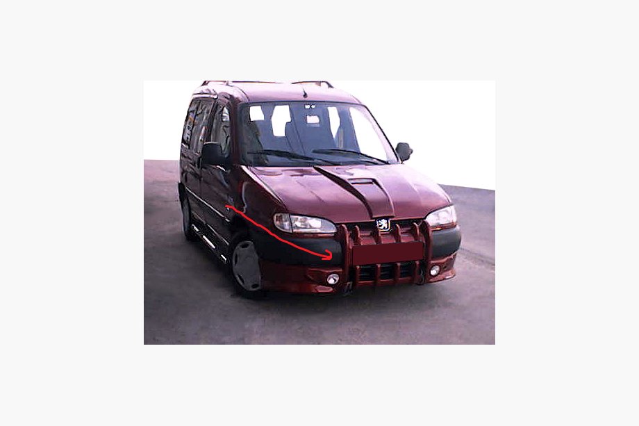 Peugeot Partner 1996–2008 Nástavec na predný nárazník "Tesáky" (na lakovanie) Image