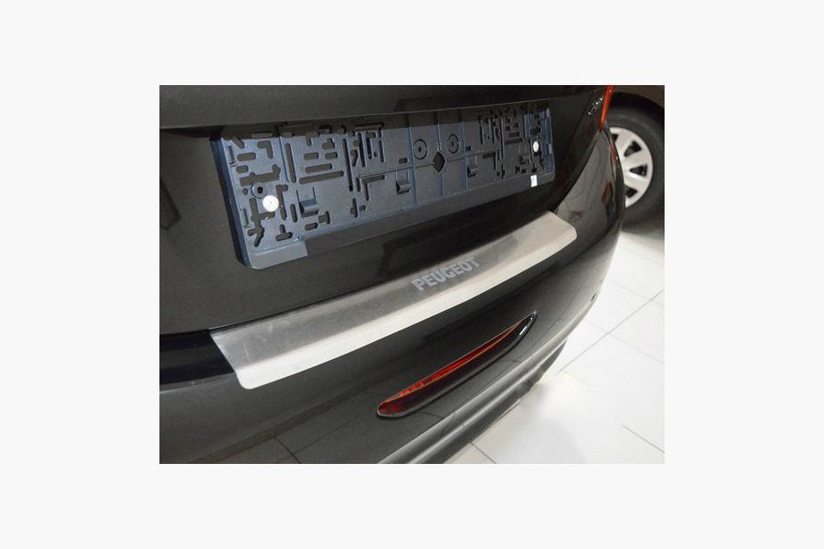 Fiat Scudo 2007–2015 Nerezová lišta na zadný nárazník Image