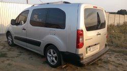 Peugeot Partner Tepee 2008–2018 Chrómové strešné lyžiny fotografia 4
