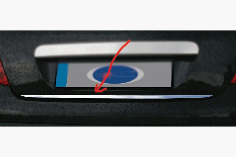 BMW 5. séria E39 1996–2003 Nerezová lišta hrany kufra Image