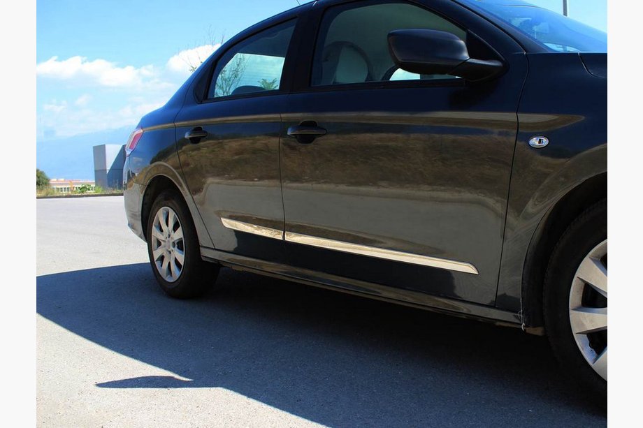 Peugeot 301 2012– Dverné lišty (4 ks, nerez) Image