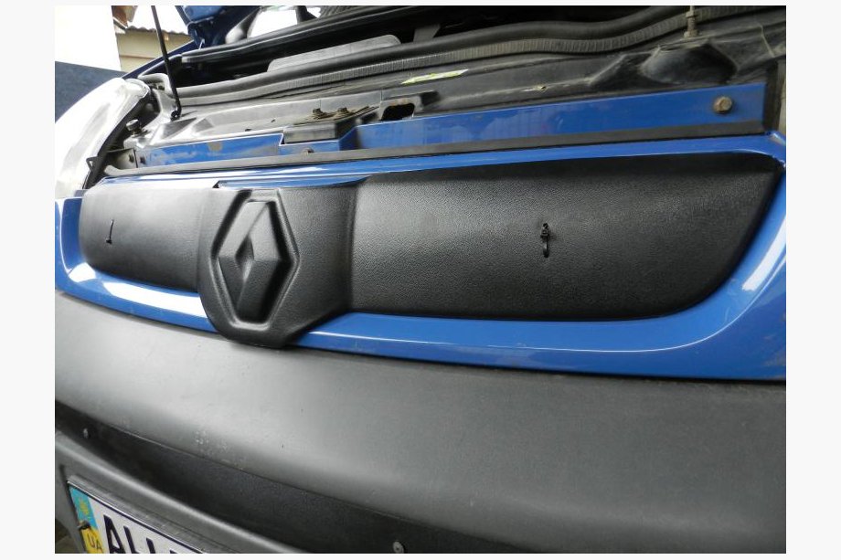 Renault Trafic 2001–2015 Zimný horný kryt masky chladiča 2007-2015, Lesklá Fotografia 9